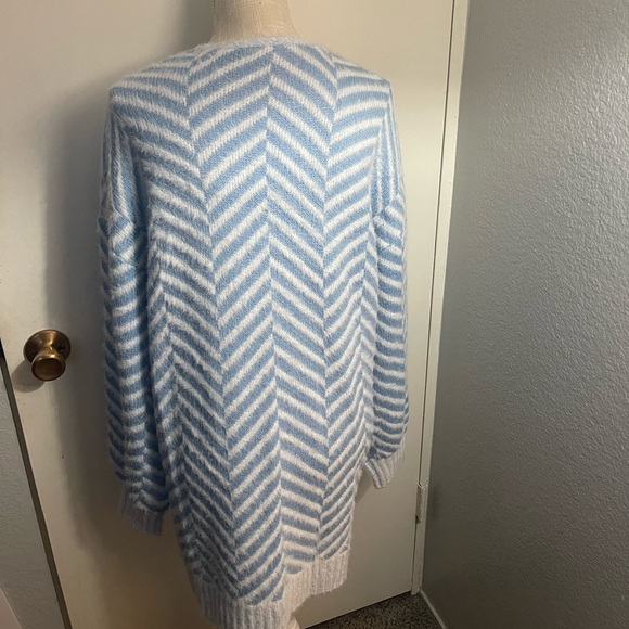 Womens SugarLips Cheshire Chevron Eyelash Cardigan - Picture 8 of 11